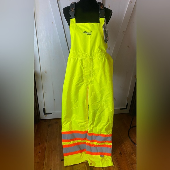 Viking® Professional 6410 Arctic 300D Trilobal Rip-Stop Insulated Bib Pants - Picture 3 of 16